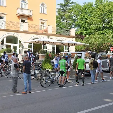 Szálloda Roma 3*